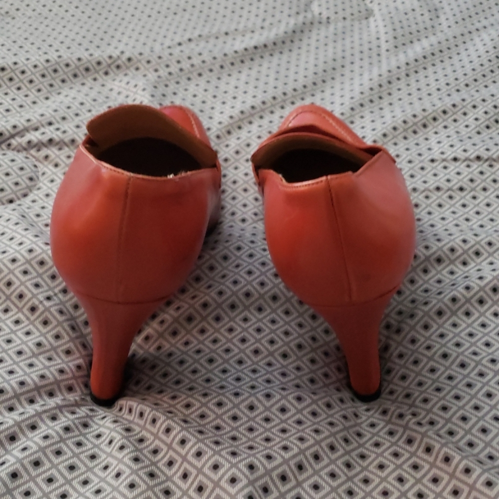 Shoes - Picture 3 of 4